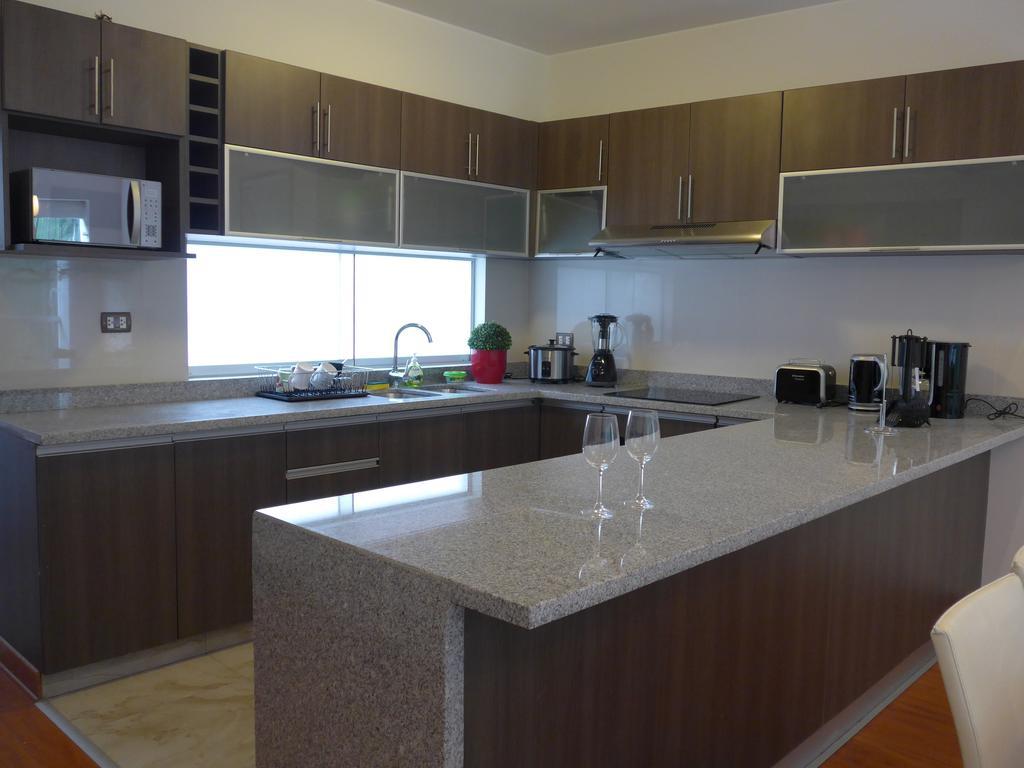 Spacious Apartment In Miraflores Lima Quarto foto